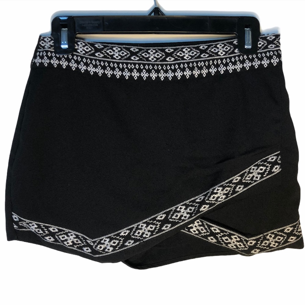 Kendall & Kylie Pacsun Skort